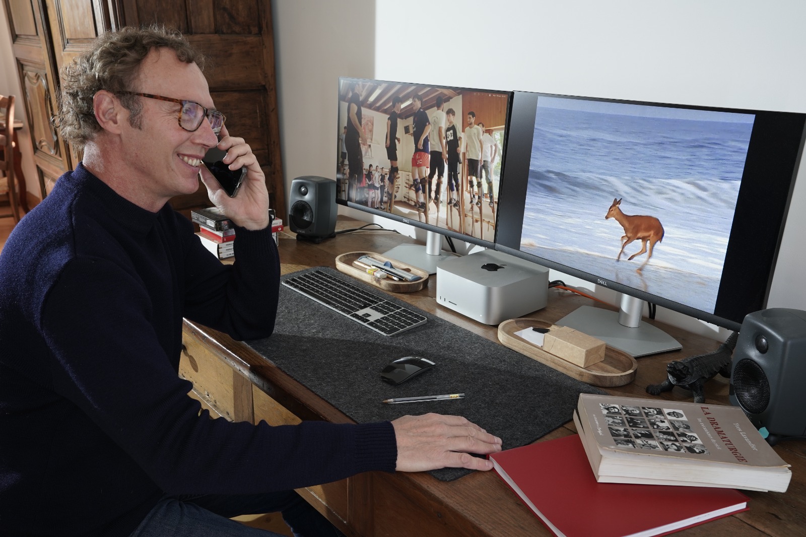 Anthony Martin à son bureau, la Tête qui Tourne près de Dax dans les Landes